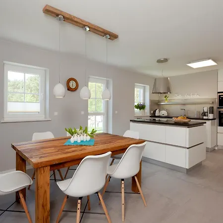 Haus 161, Laerchenweg 10 *